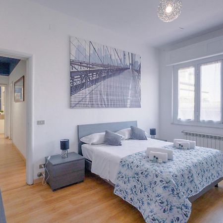 "L'Attico Bianco" City View 10 M A Piedi Dal Mare سافونا المظهر الخارجي الصورة