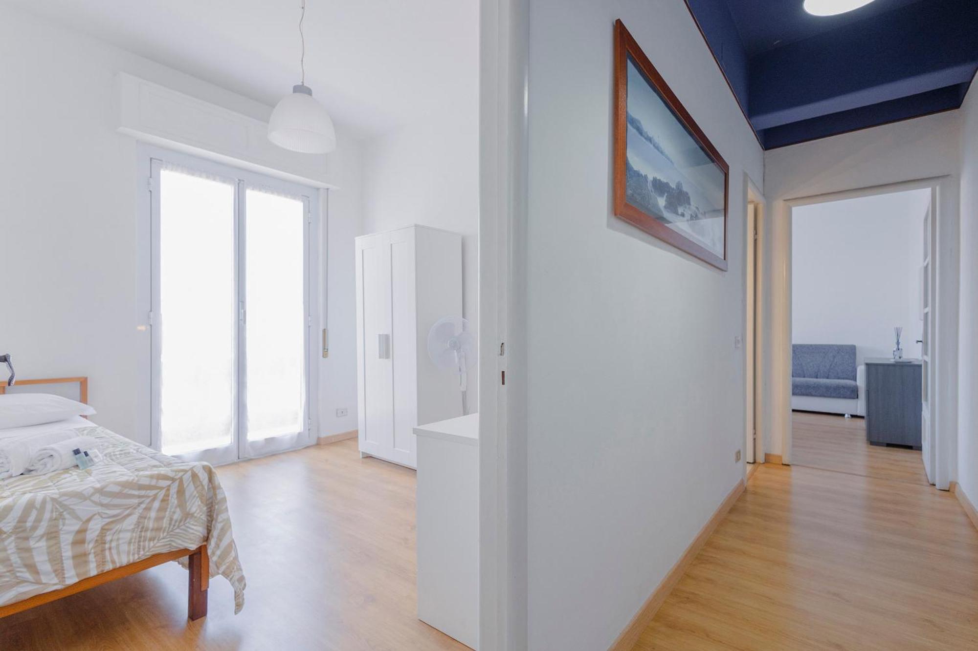 "L'Attico Bianco" City View 10 M A Piedi Dal Mare سافونا المظهر الخارجي الصورة