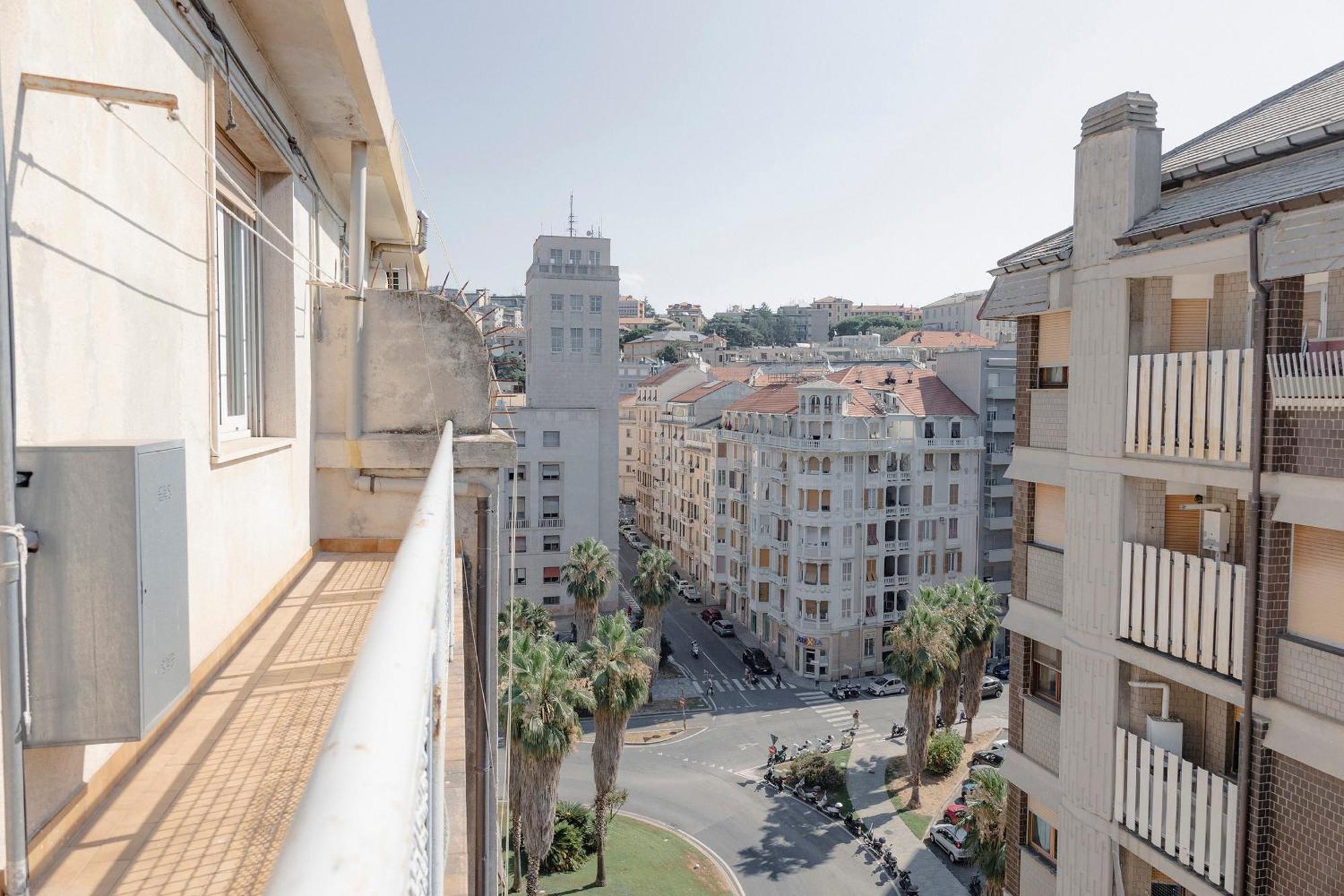 "L'Attico Bianco" City View 10 M A Piedi Dal Mare سافونا المظهر الخارجي الصورة