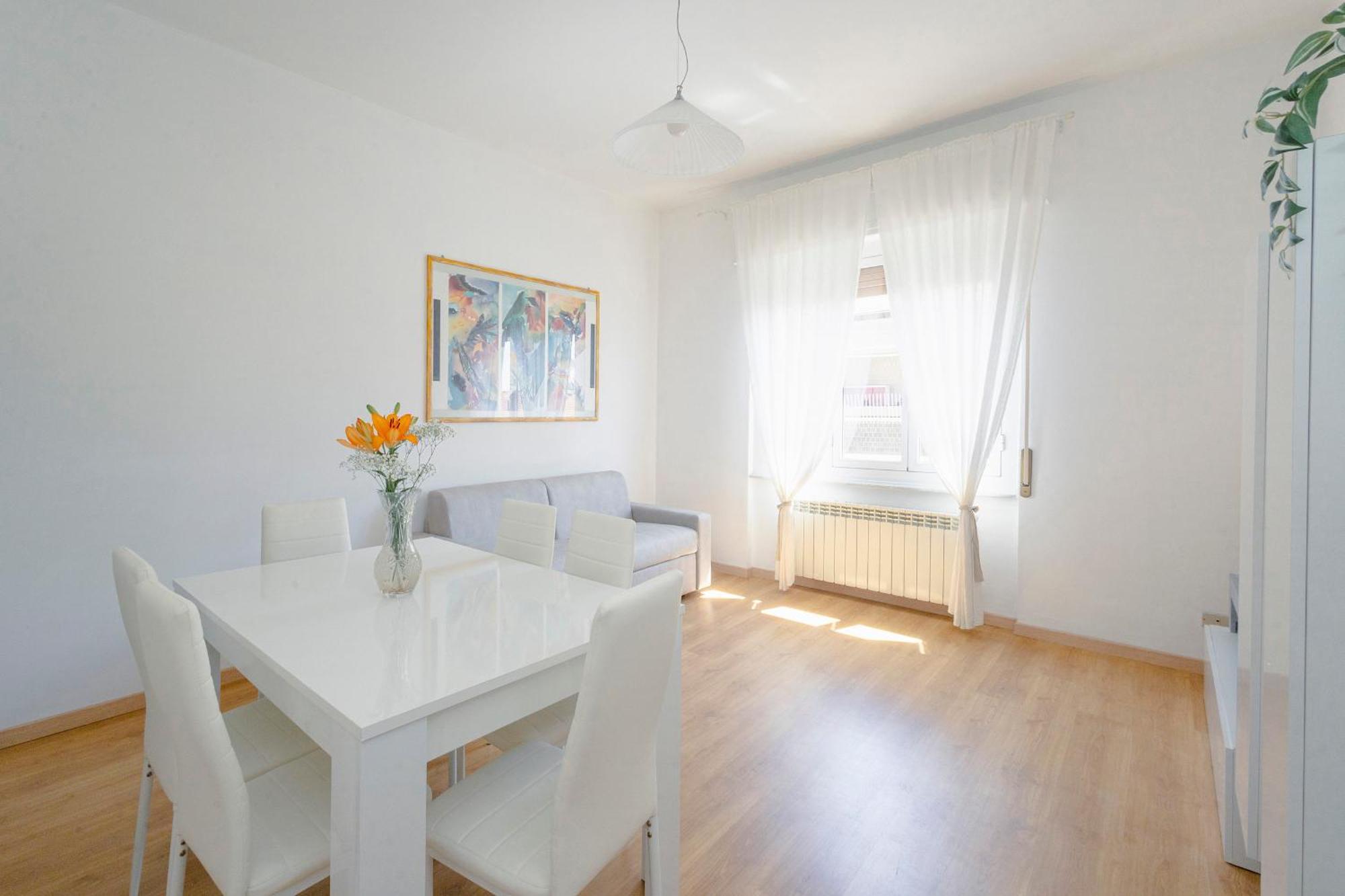"L'Attico Bianco" City View 10 M A Piedi Dal Mare سافونا المظهر الخارجي الصورة